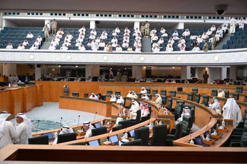 منحة المتقاعدين للكويتيين فقط
