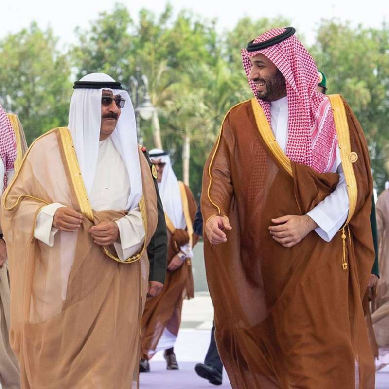 سمو ولي العهد يصل السعودية للمشاركة في قمة جدة