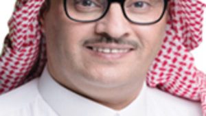 أبواب النصر
                        
                            قبيل بدء موسم 2022 ـ 2023 من دوري كأس الأمير محمد بن سلمان للمحترفين، تخلّص فريق كرة القدم في النصر من كُل شيء. رمى خلف ظهره الوهن والفوضى والقضايا …