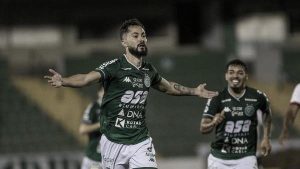 الأهلي المصري يدعم هجومه بصفقة برازيلية