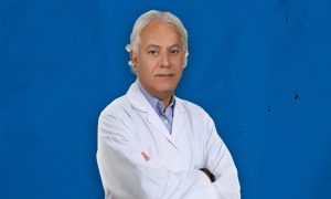 الدكتور موسى خورشيد يتسلم شهادة الزمالة الفخرية من الجمعية الأمريكية للجراحين