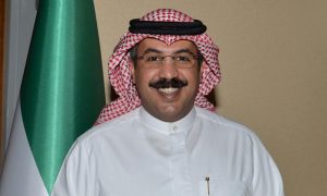 الجراح الكويتي مشاري المهنا يجري أول عملية تحويل مسار مصغر باستخدام الروبوت على مستوى المنطقة