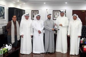 الشيخ فهد ناصر الصباح يناقش مع عبدالله الشاهين تجهيز لاعبي المنتخب الأولمبي