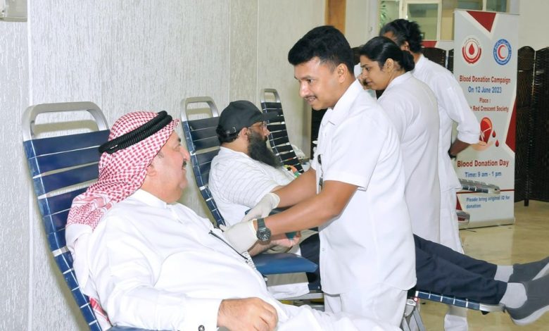 الهلال الاحمر الكويتي يطلق حملة التبرع بالدم في مقر الجمعية