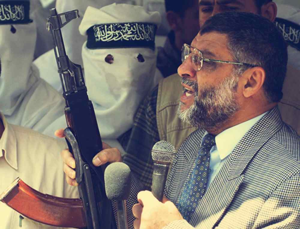 من هو الدكتور عبد العزيز الرنتيسي، اخصائي المقاومة في غزة؟/ أفضل الموت بالأباتشي!+ صور و فيديو