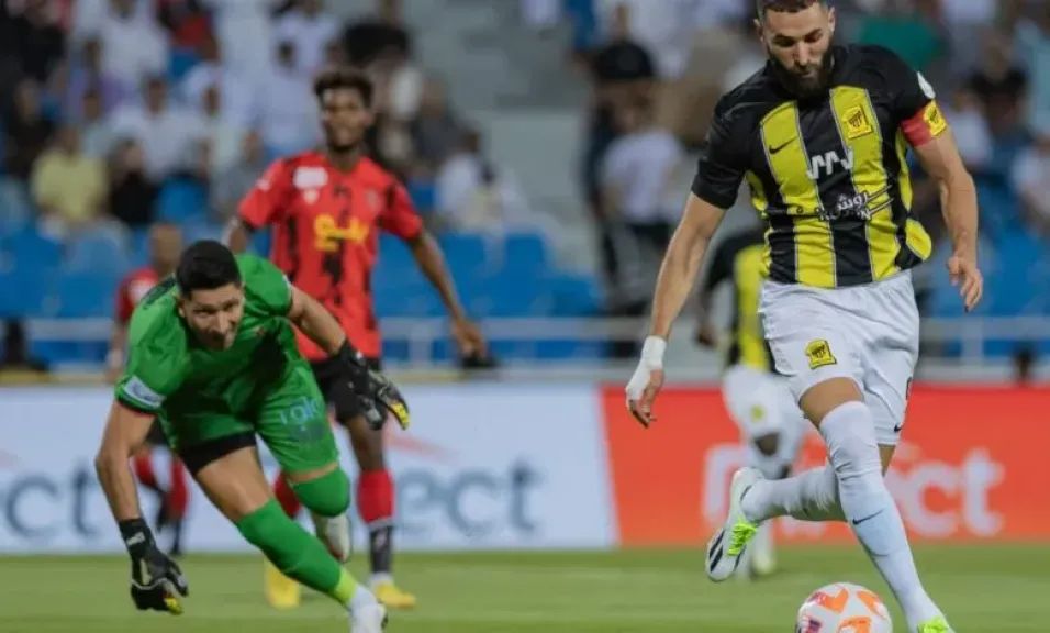 في ليلة مثيرة.. الفيحاء يوقف العميد والهلال يحتل الصدارة!