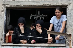 محمود عباس يغدر ويوقف مخصصات أسر الشهداء الفلسطينيين