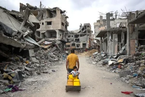 إعادة إعمار غزة تكلف أكثر من 50 مليار دولار، من سيدفع؟